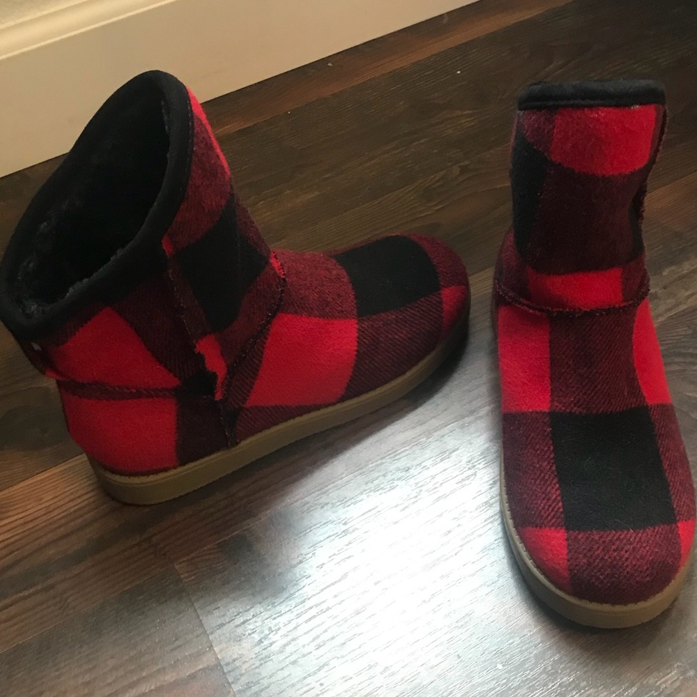 Buffalo plaid fur booties Brand New